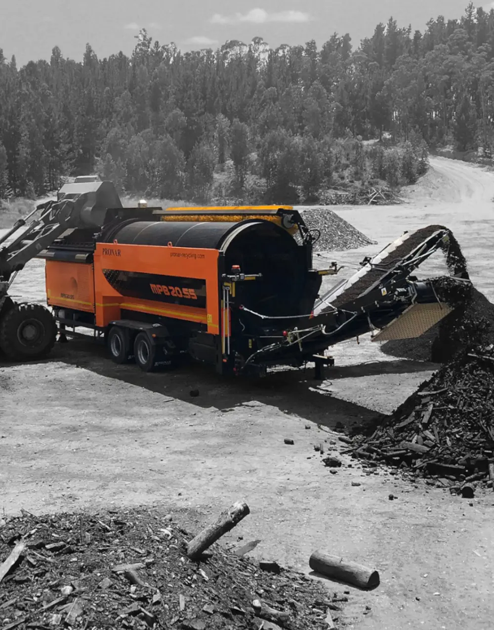 MOBILE TROMMEL SCREENS